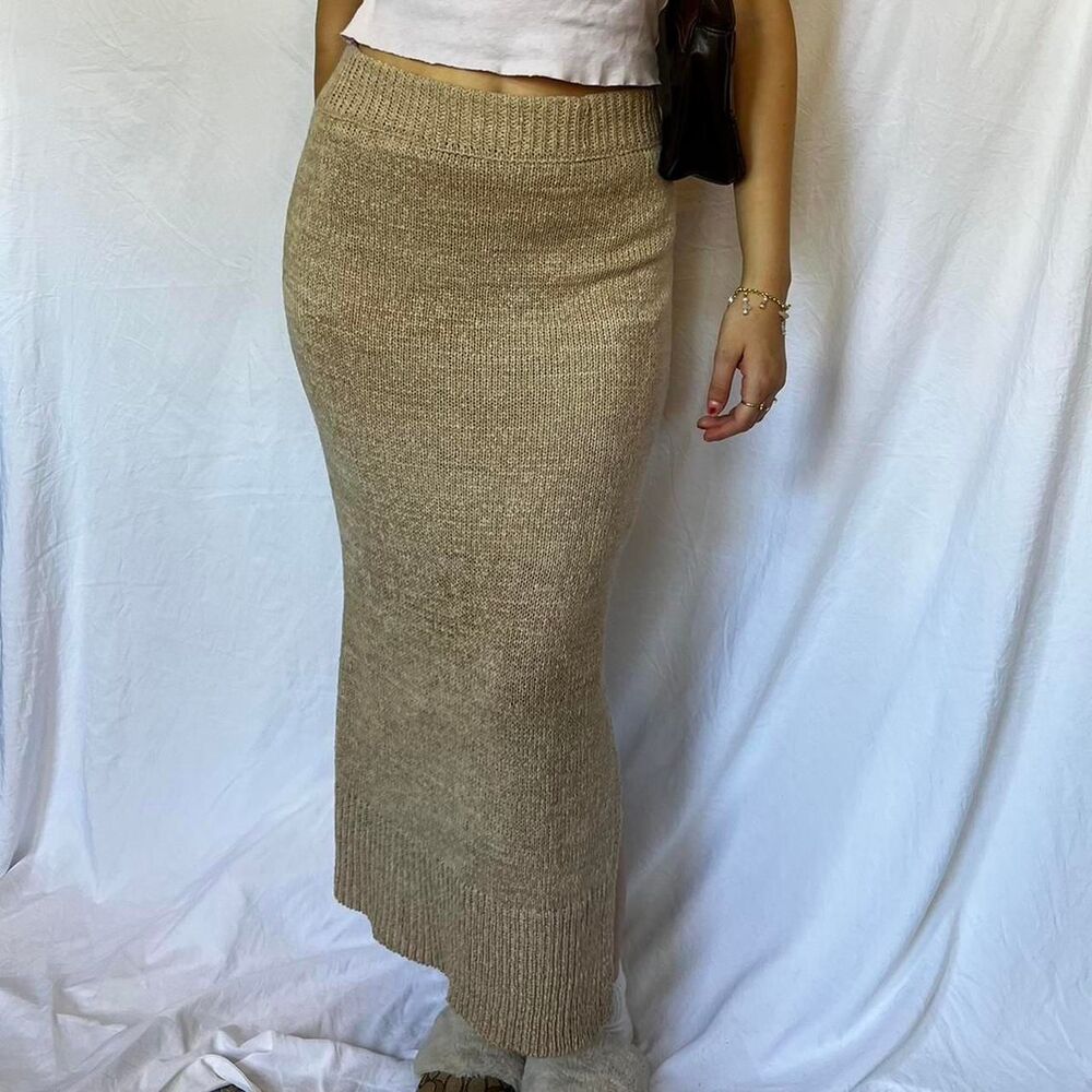 Women's Cream and Tan Skirt